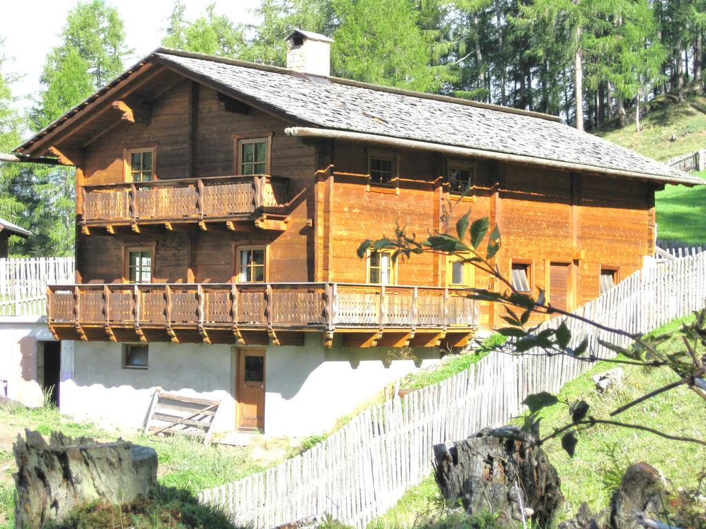Almhuette Adlerhorst Villa Heiligenblut Exteriör bild